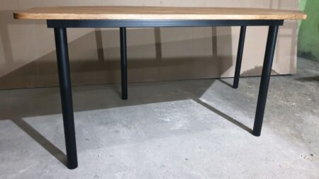 stol iz massiva duba geometry